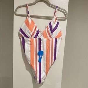 NWT Cupshe Women’s one piece striped swimsuit suit with 4 way stretch fabric